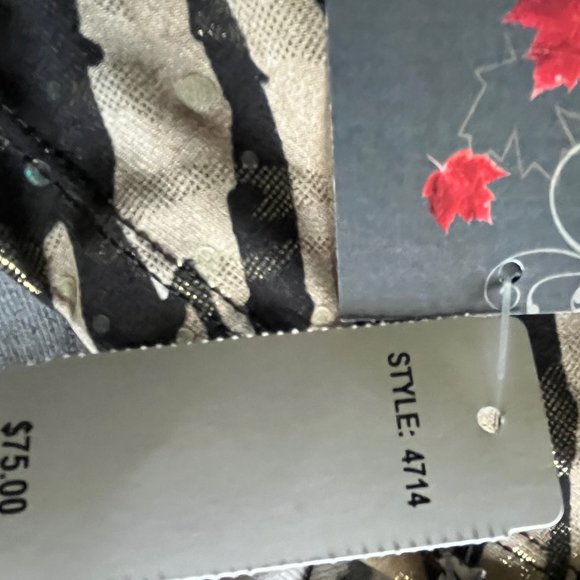 flutter sleeve print top by rapzwear TAGS ON - Picture 4 of 7